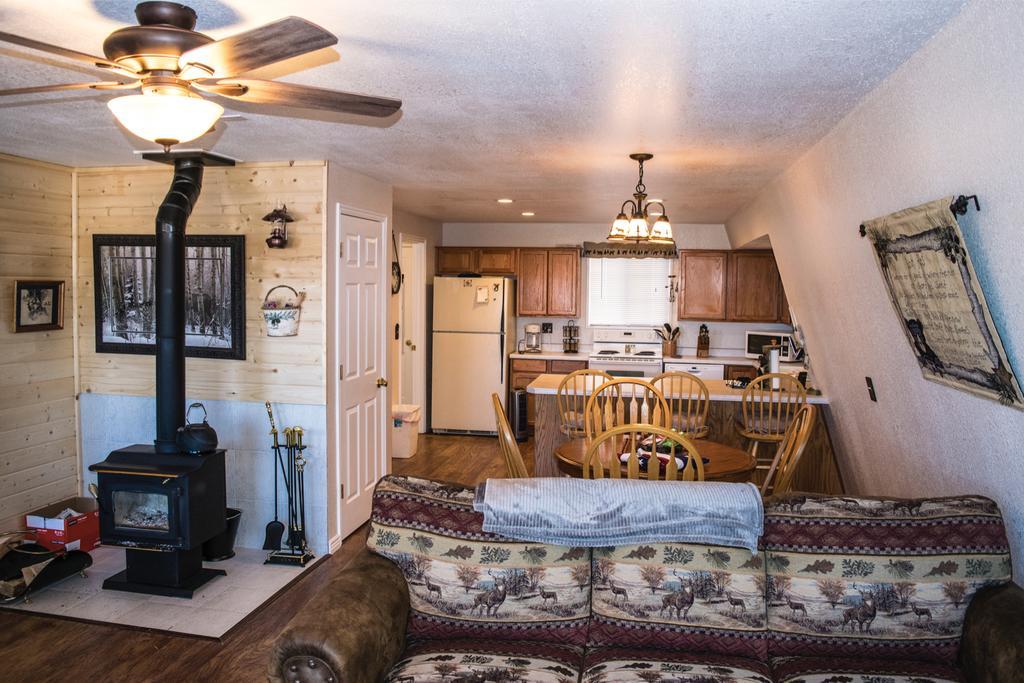 Вилла Aspen Meadow Cabin Duck Creek Village Экстерьер фото